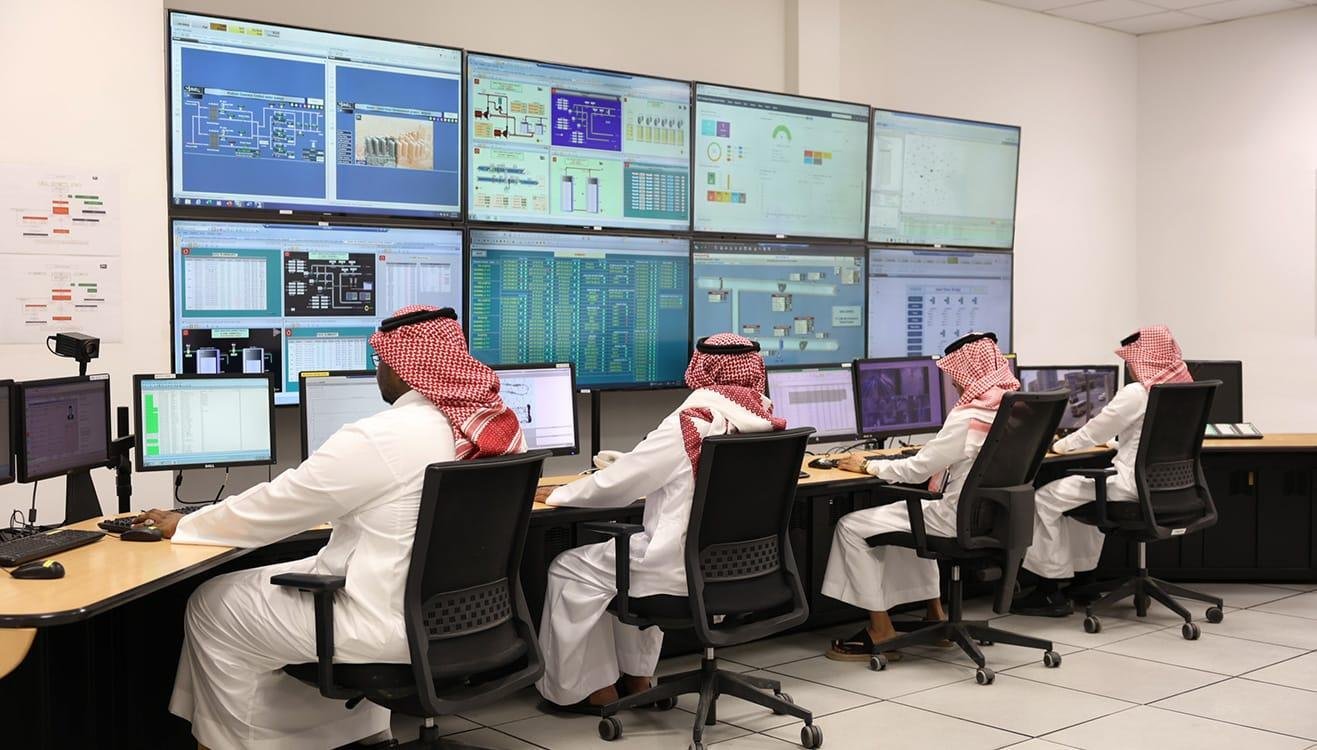 الشركات المتوسطة
